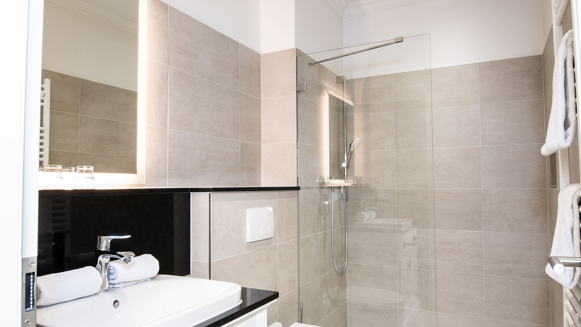 Badezimmer im Hotel Vier Jahreszeiten Kühlungsborn